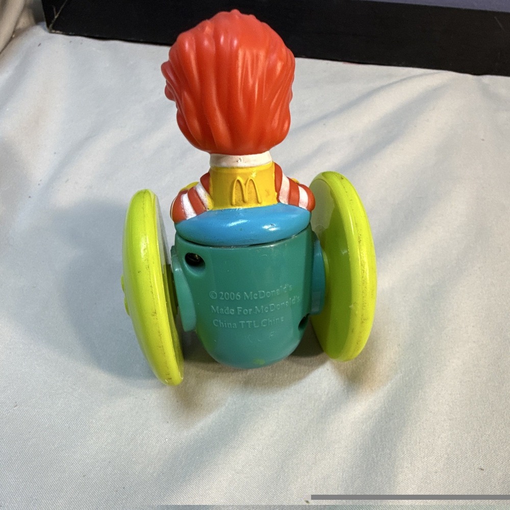 McDonald's Ronald McDonald Toy Figure 2006 w/ Wheels Blue Green Red Yellow - Picture 4 of 8